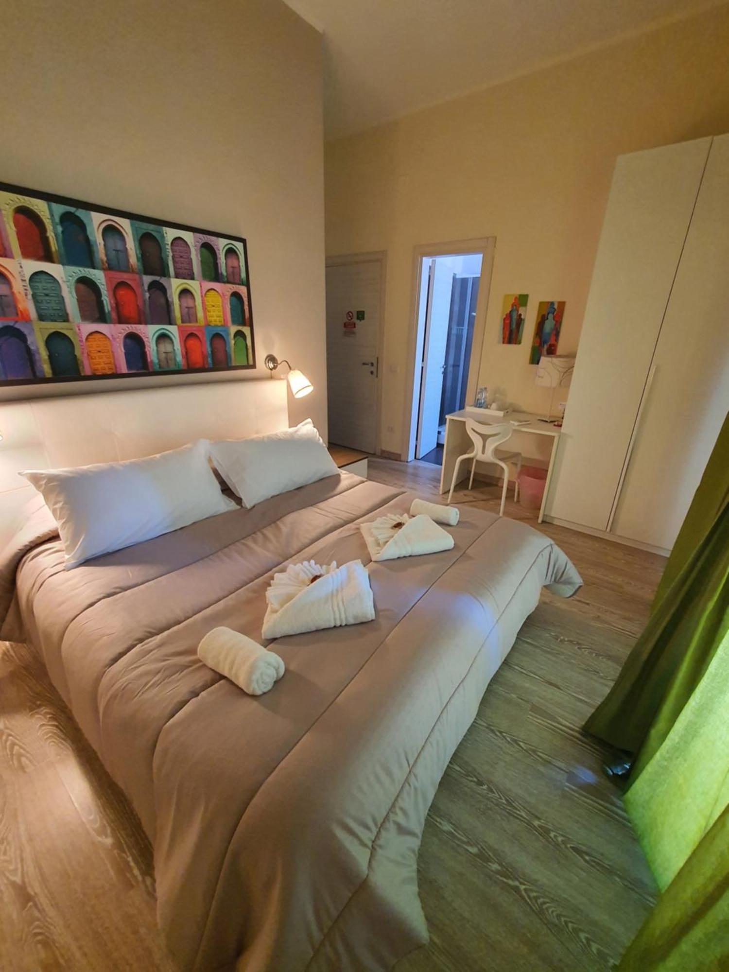 4Rooms Guest House Free Wi-Fi Salerno Zewnętrze zdjęcie