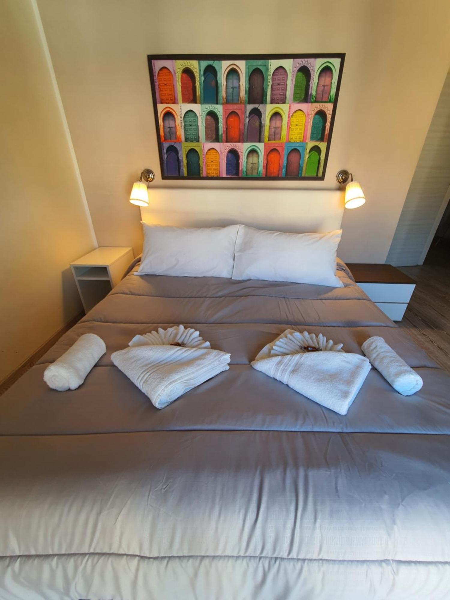 4Rooms Guest House Free Wi-Fi Salerno Zewnętrze zdjęcie