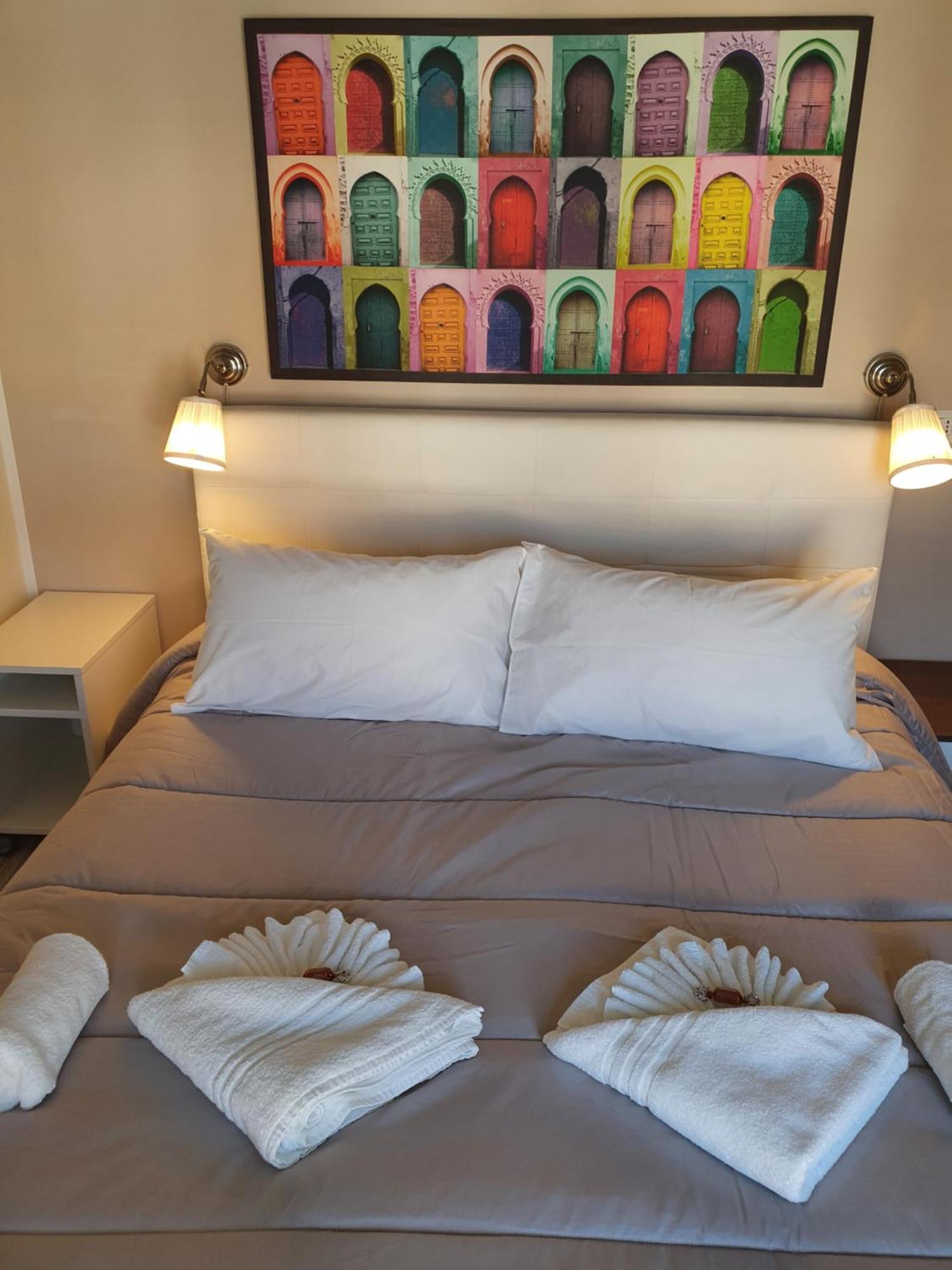 4Rooms Guest House Free Wi-Fi Salerno Zewnętrze zdjęcie