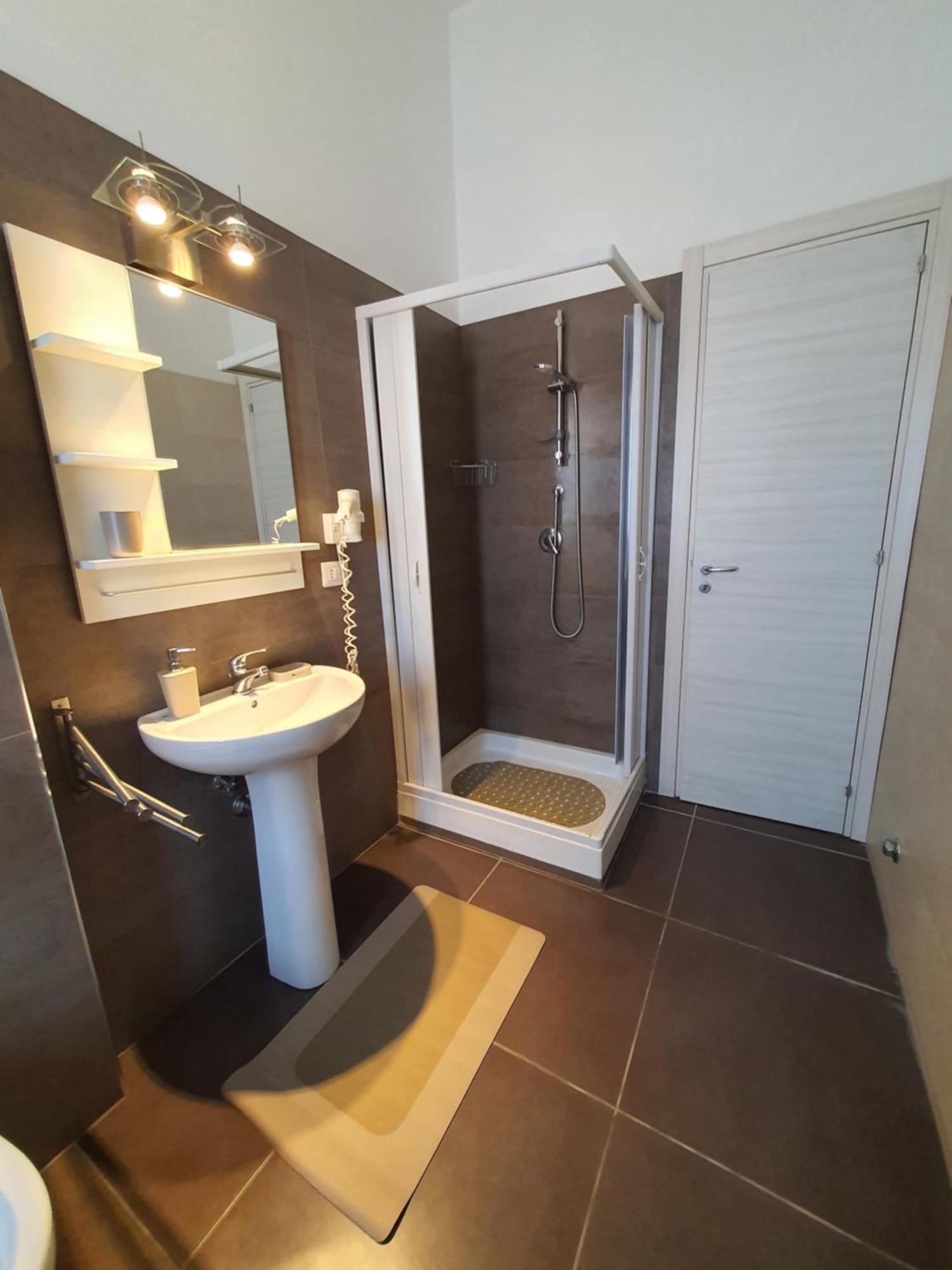 4Rooms Guest House Free Wi-Fi Salerno Zewnętrze zdjęcie