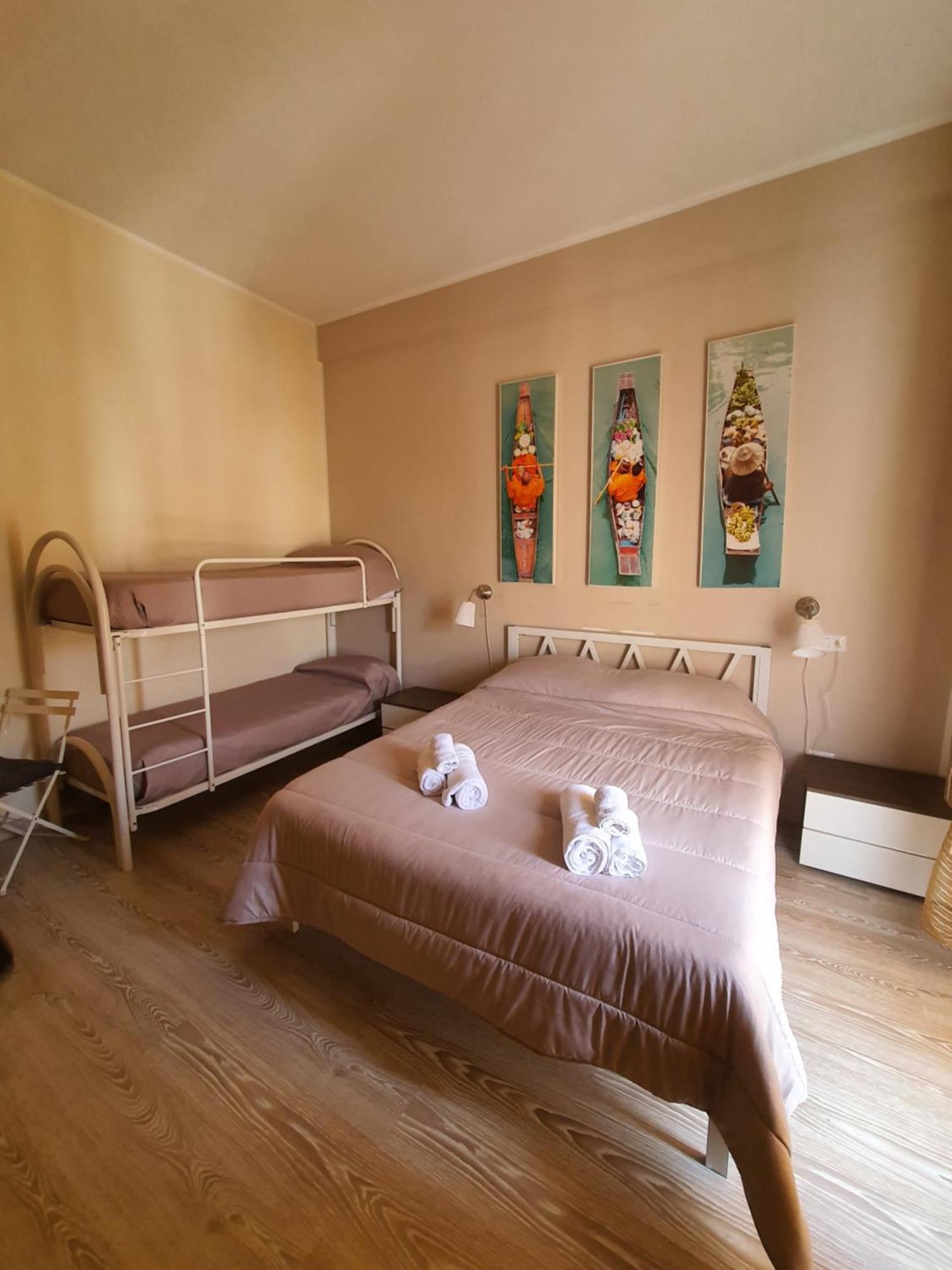 4Rooms Guest House Free Wi-Fi Salerno Zewnętrze zdjęcie