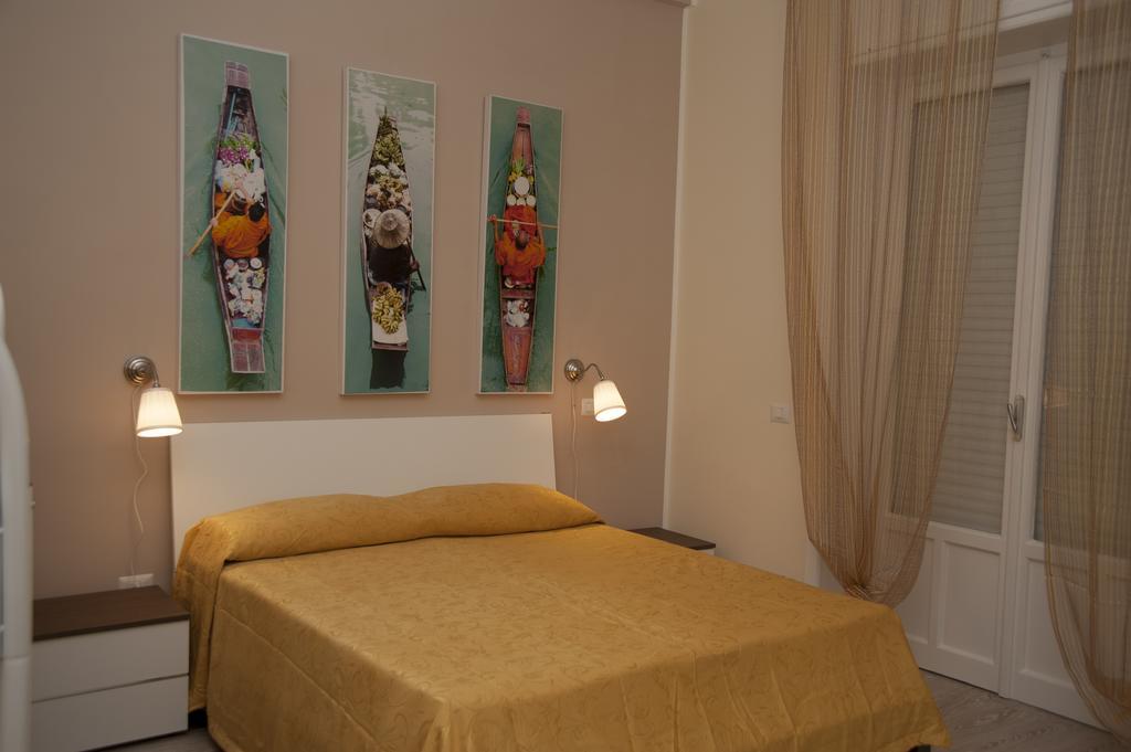 4Rooms Guest House Free Wi-Fi Salerno Pokój zdjęcie