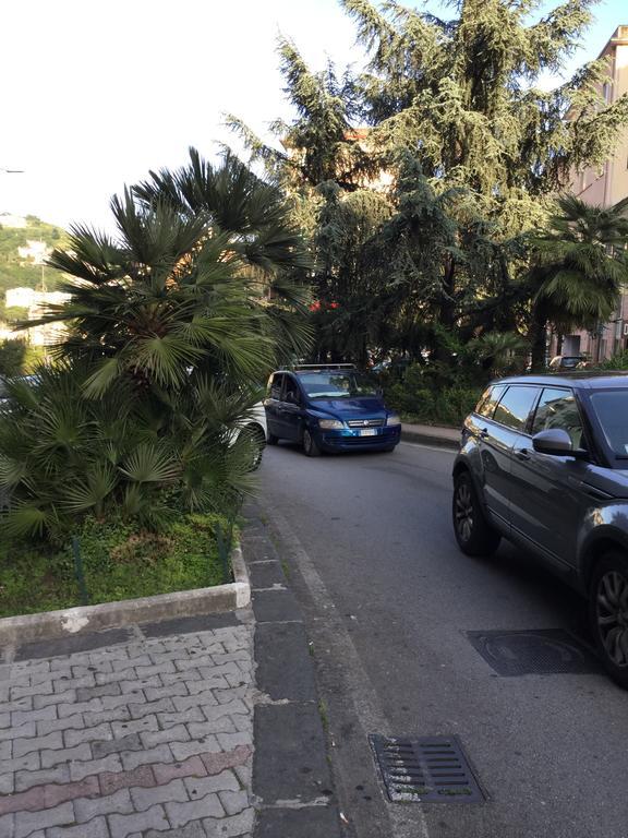 4Rooms Guest House Free Wi-Fi Salerno Zewnętrze zdjęcie